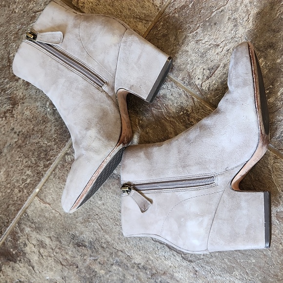 Johnston And Murphy Suede Danni Booties Size 8.5 - Picture 2 of 8